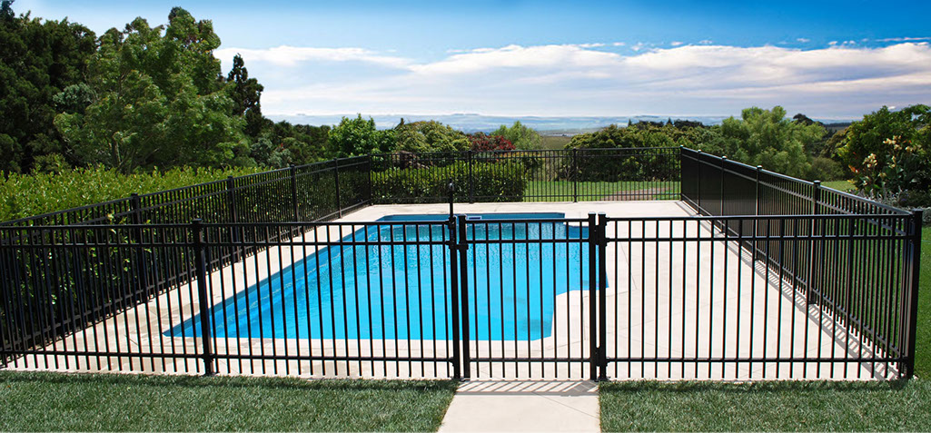 Clôture Poolparc autour d’une piscine